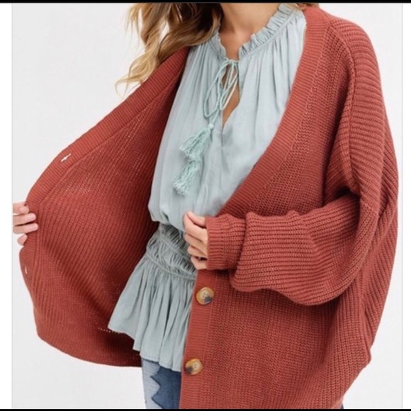 Listicle Loose Fit Buttondown Cardi - Picture 4 of 12